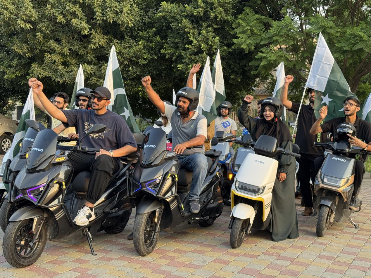 Revoo & RHS Ignite Lahore with “Azadi ka Revoolution” Independence Day Rally