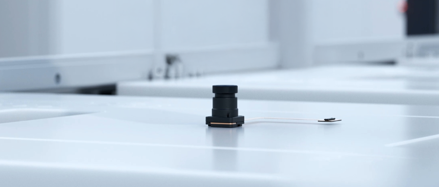 mobile phone lens.png