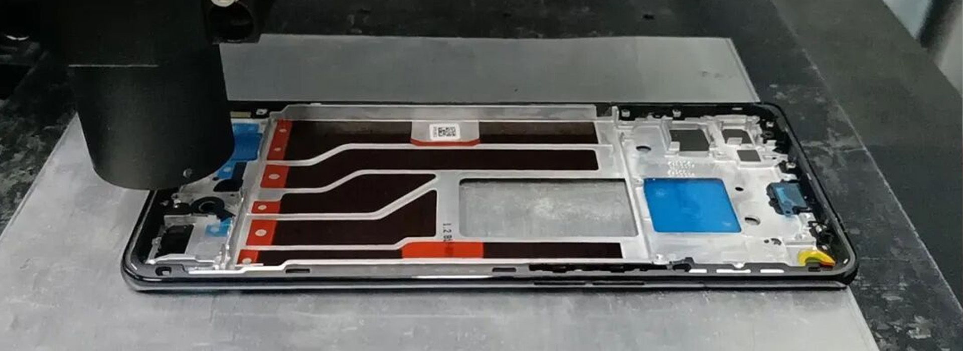 Point-Spectrum Depth Inspection of Screw Holes on Mobile Phone Middle Frames