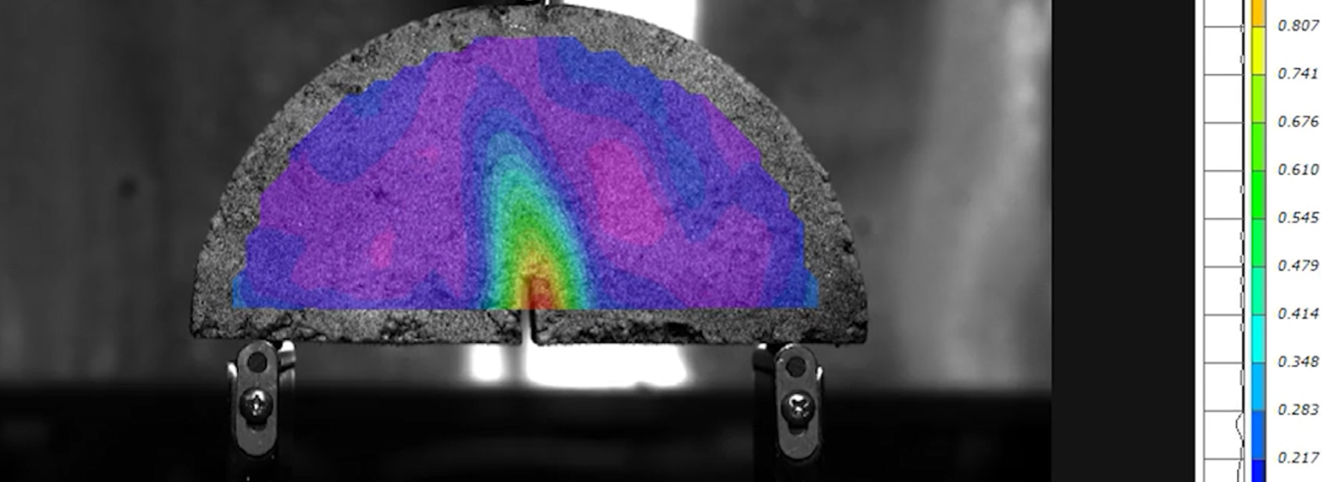 Observation of Asphalt Material Cracking Using DIC Experiments